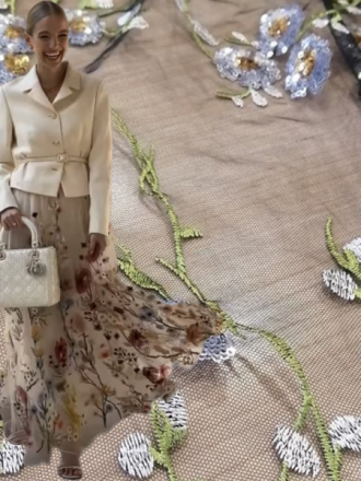 Вышивка на сетке в стиле Valentino