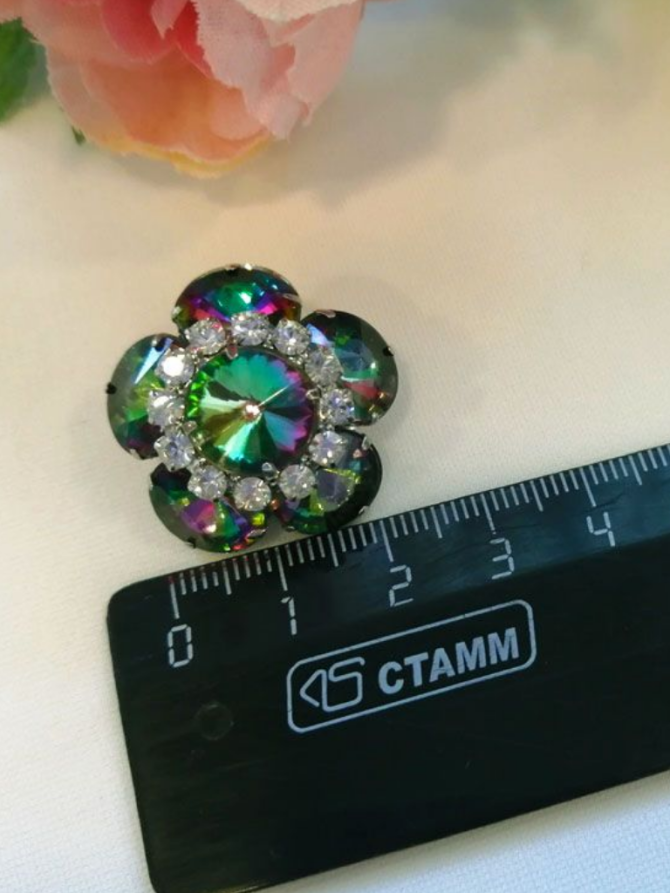 Пуговицы с кристаллами Swarovski